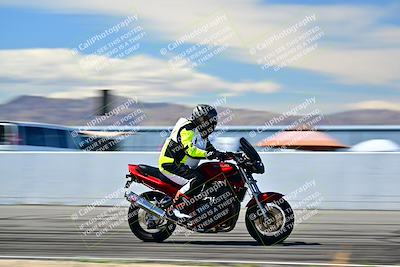 media/Mar-25-2024-Moto Forza (Mon) [[8d4319bd68]]/4-Novice Group/Session 4 Front Straight Speed Pans/